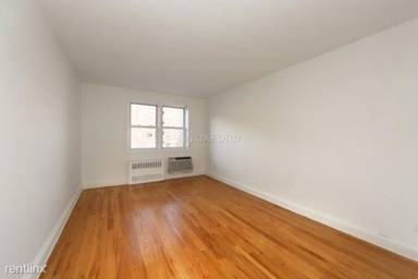 Main picture of 77 W 15th St Apartments