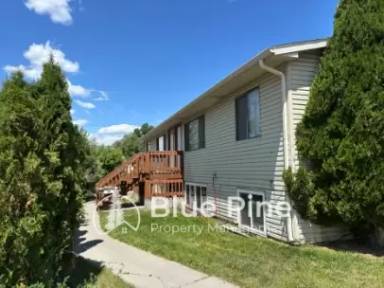 Main picture of 411 Gladstone Street