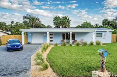 Main picture of 130 W Pasco Ln