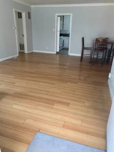 Main picture of 8546 Cashio St
