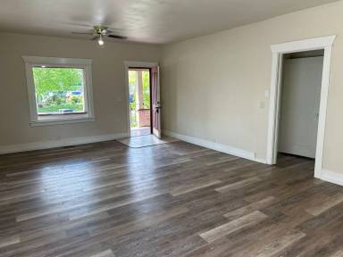 Main picture of 4708 N Lee St