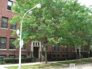Main picture of 901 W Agatite Ave