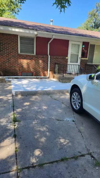 Main picture of 613 N Lorraine Ave