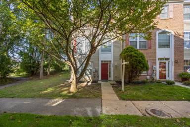 Main picture of 7022 Dasher Farm Ct