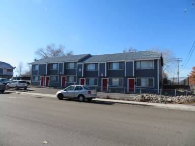Main picture of 927 Manhattan St