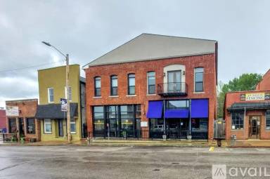 Main picture of 728 1/2 Shawnee St