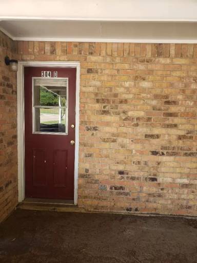 Main picture of 304 Reel Rd