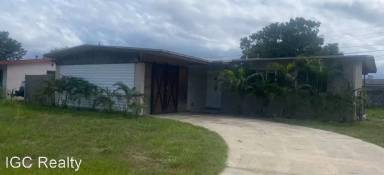 Main picture of 1565 Thoreau St