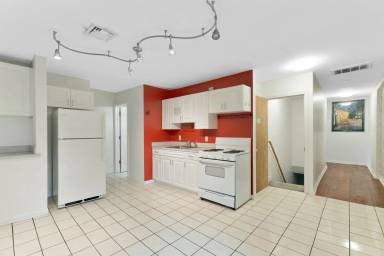 Main picture of 392-394 Crown St