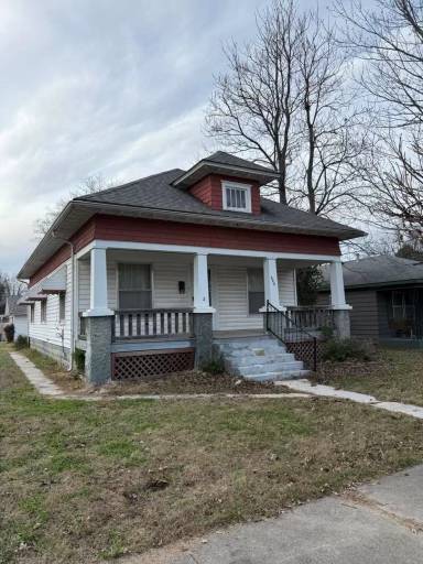 Main picture of 232 S Patterson Ave