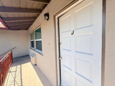 Main picture of 331 E Live Oak St