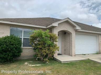 Main picture of 3012 Douglas Fir Dr