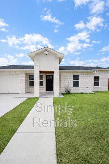 Main picture of 2506 Bliss St