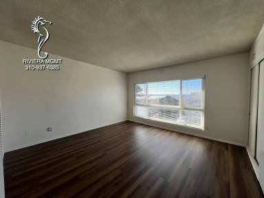 Main picture of 720 Monterey Blvd