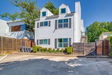 Main picture of 5963 Ross Ave