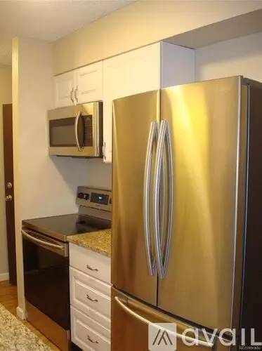 Main picture of 230 E Highline Cir
