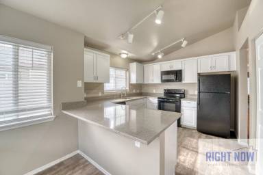 Main picture of 2318 S Shoshone St
