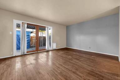 Main picture of 74 Smithridge Park