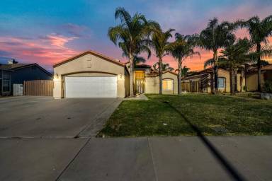 Main picture of 32555 Buckhorn Rd