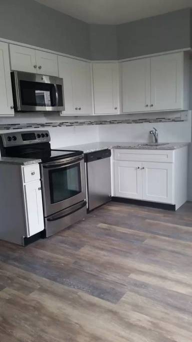 Main picture of 910 N New St