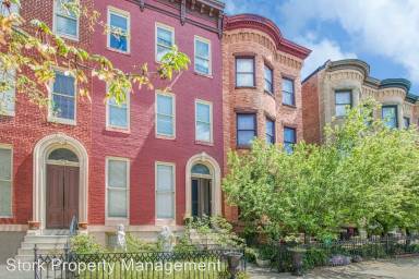 Main picture of 2429 Madison Ave