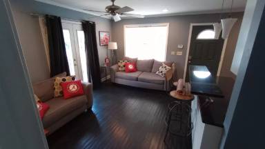 Main picture of 824 Frank Thomas Ave