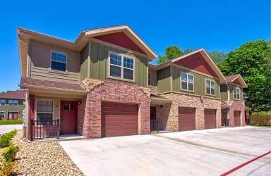 Main picture of 1302 S Lexington Ave
