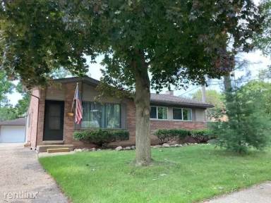 Main picture of 472 Canterbury Dr