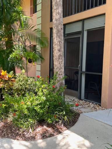 Main picture of Oak Forrest Condo