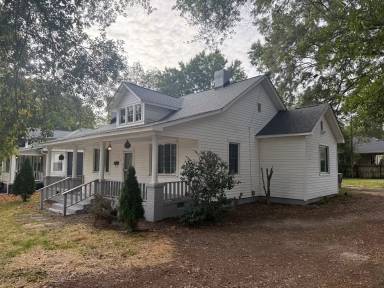 Main picture of 202 Marion St