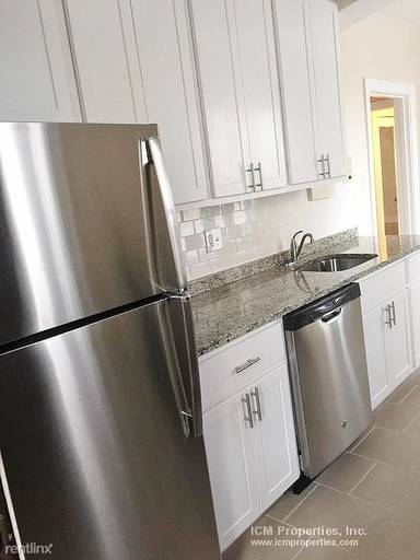 Main picture of 617 W Melrose St