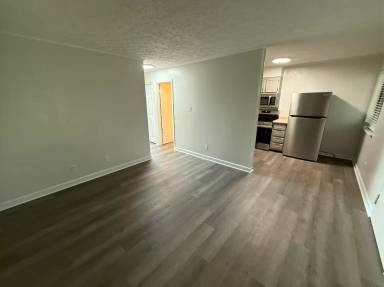 Main picture of 2718 Painter Ave