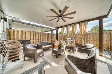 Main picture of 23424 SW 110th Ave