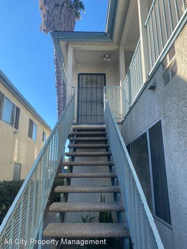 Main picture of 1527 S Palos Verdes St