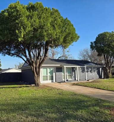 Main picture of 3950 Ambrose Cir