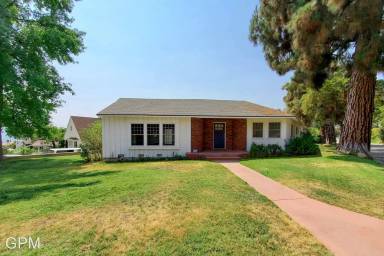 Main picture of 1920 Foothill Dr