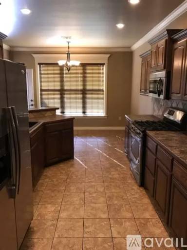 Main picture of 715 Meadows Cir