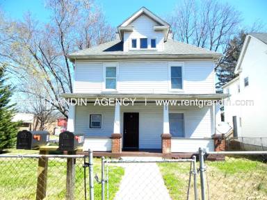 Main picture of 908-922 12th St SE