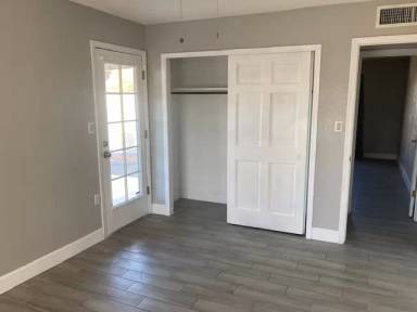 Main picture of 3165 W Marconi Ave