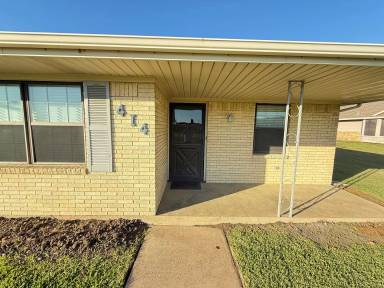 Main picture of 414 E Cherrywood St