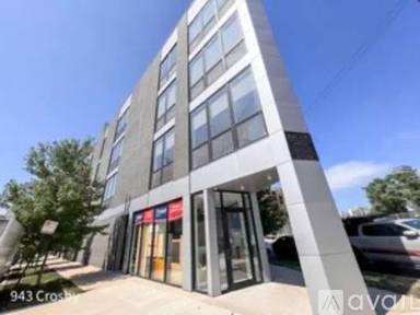 Main picture of 943 N Crosby St