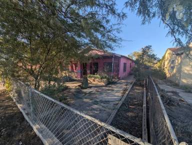 Main picture of 1036 S 4th Ave