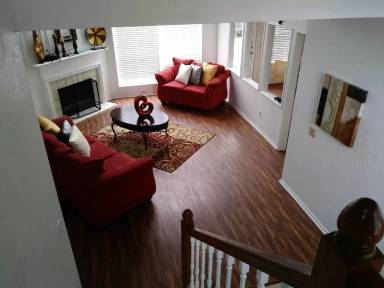 Main picture of 1324 E Miller Dr