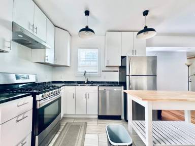 Main picture of 58 Trumbull St