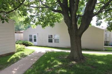 Main picture of 1220 Village Rd