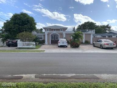 Main picture of 914 SW 1st St