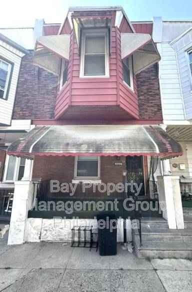 Main picture of 5526 Harmer St