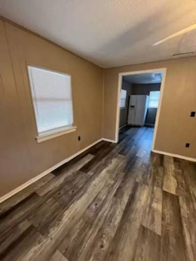 Main picture of 4904 W 19th Ct