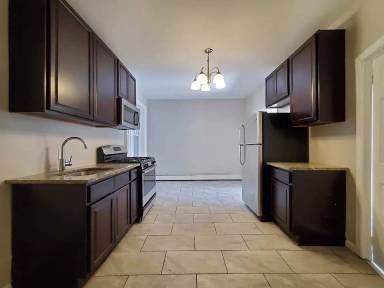 Main picture of 233 Fowler Ave