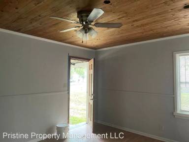 Main picture of 913 Schley St